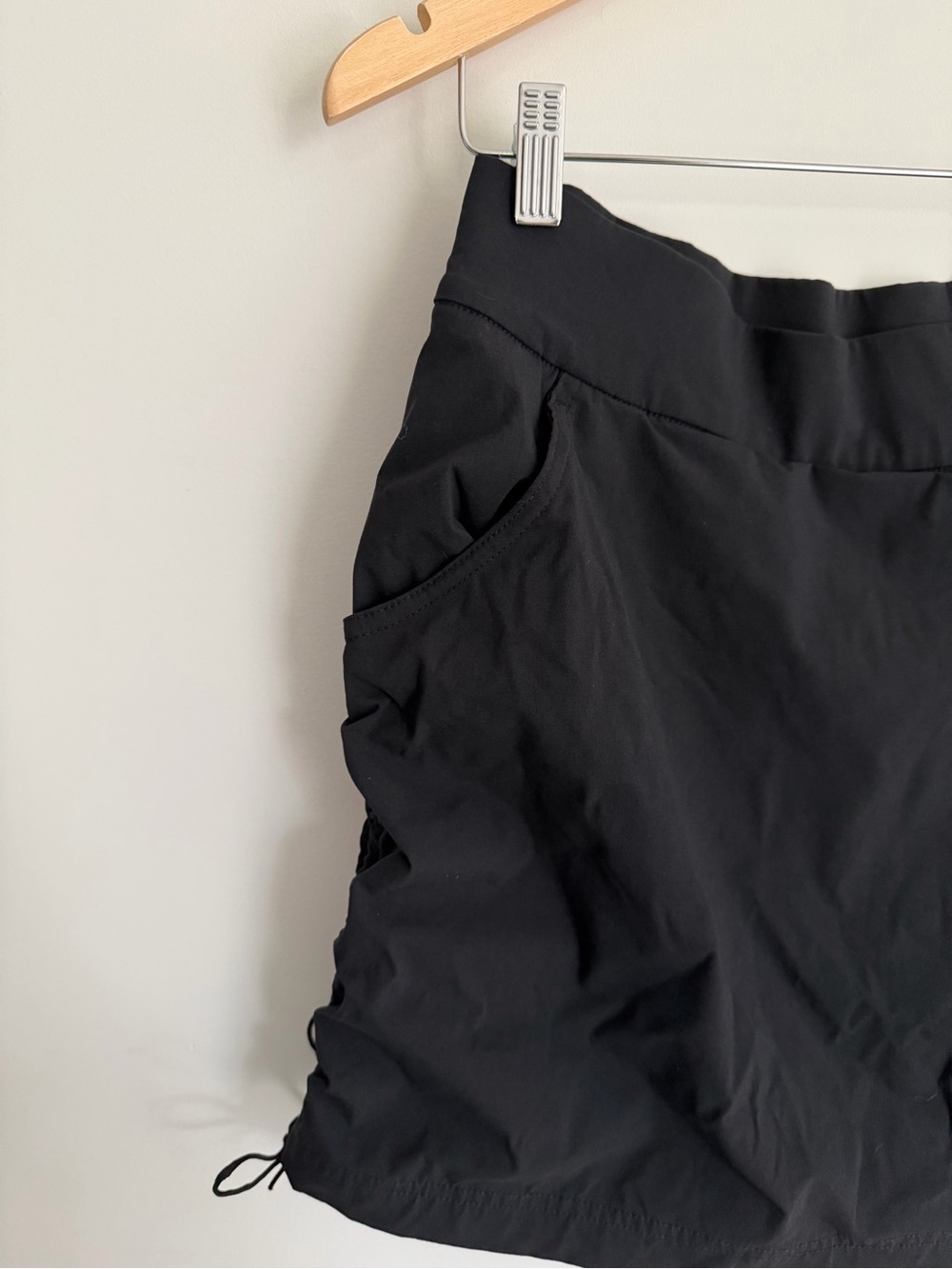 Columbia Black Skort | Omni-Shield | Built-In Shorts | Size Large - Picture 3 of 7